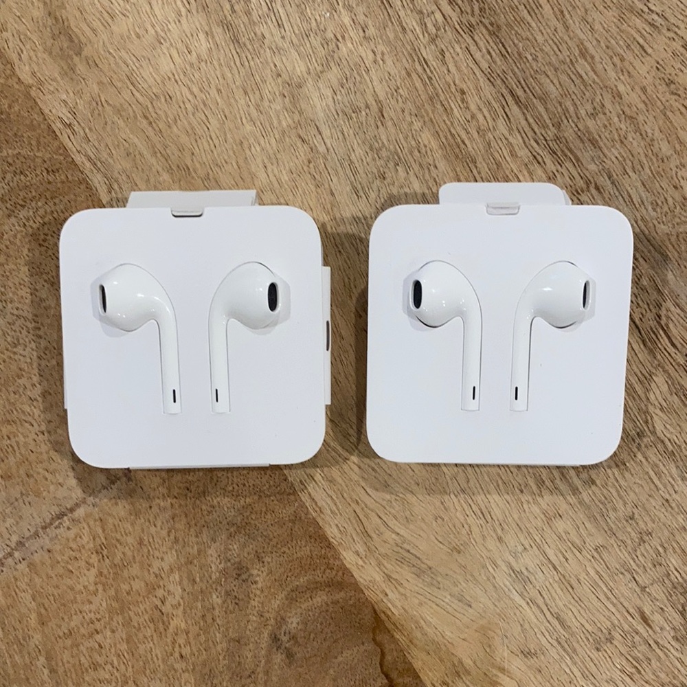 iPhone original earbuds with cord